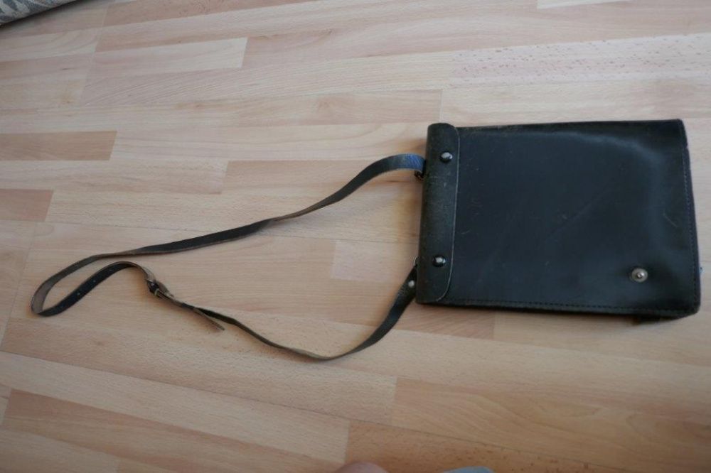 Mapnik wojskowy skórzany czarny