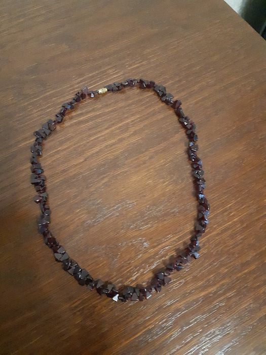 Бусы ж., кам.гранат