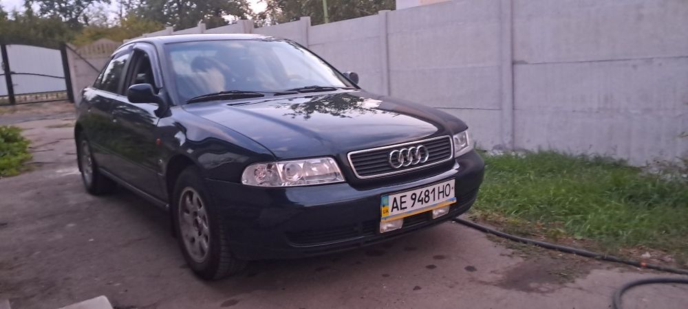 Продам хозяйскую Audi a4 b5