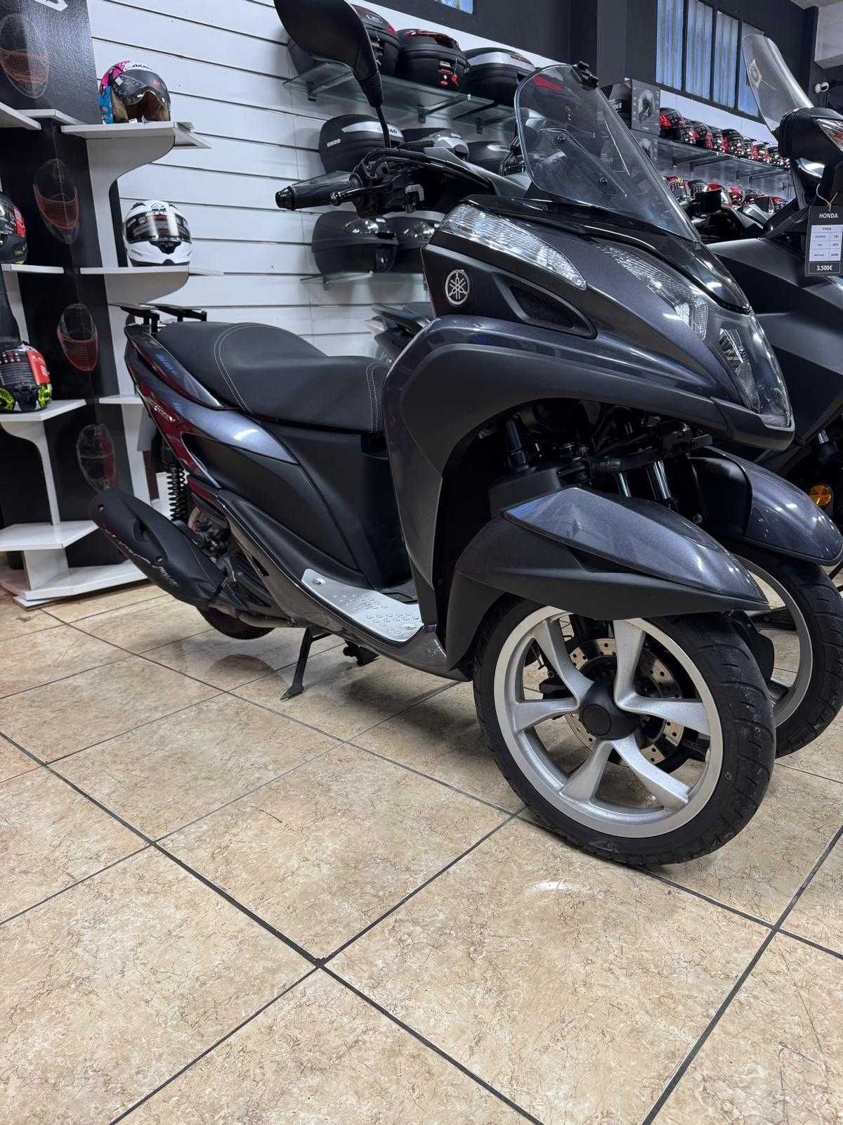Vendo YAMAHA TRICITY 125