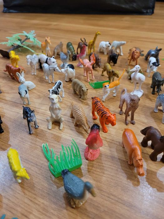 Ляльки Ельза, Дінь дінь, Пінк, Вінні Пух, зоопарк тварини