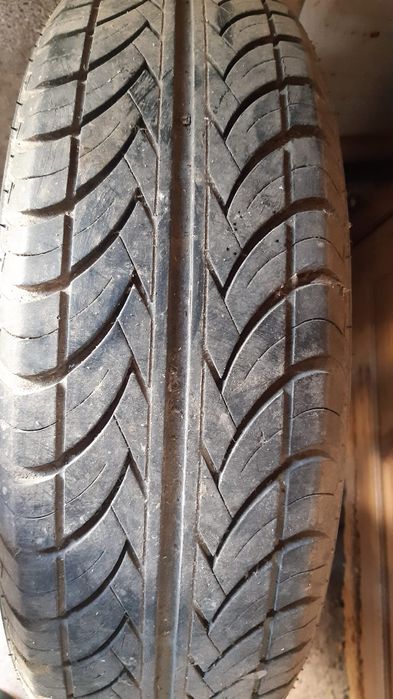 Pneu+ Jante Ford Fiesta 1.8D Boss 1996