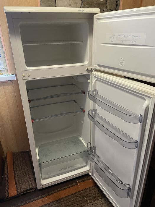 Холодильник Snaige