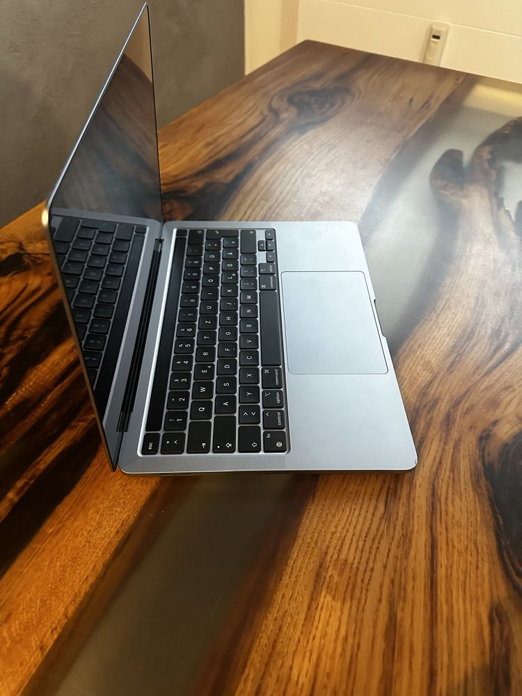 MacBook Pro m1 8/256
