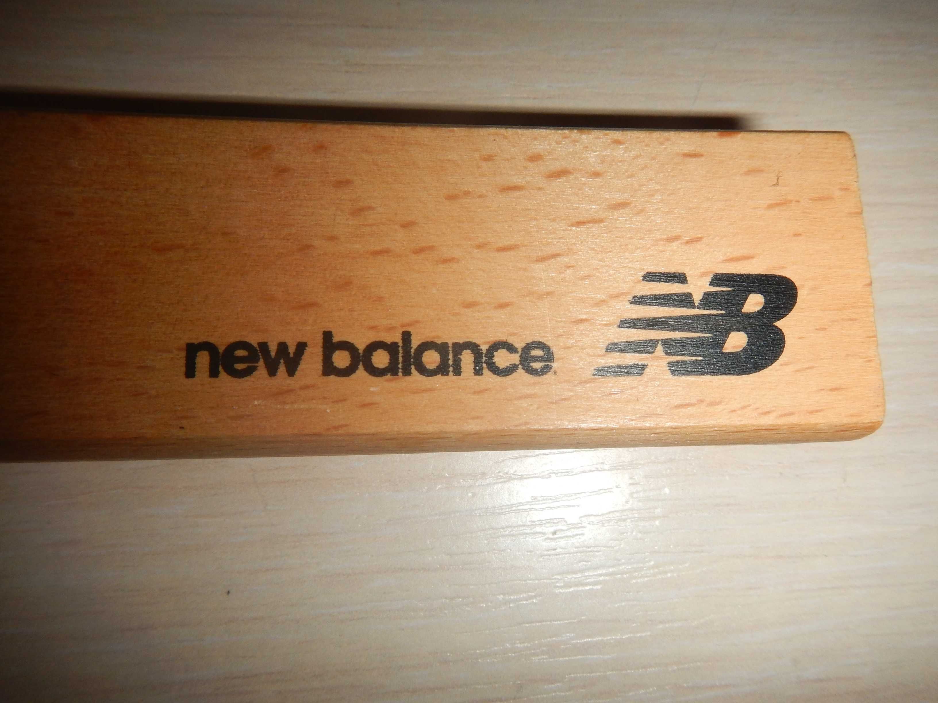 ручка в футляре дерево New Balance