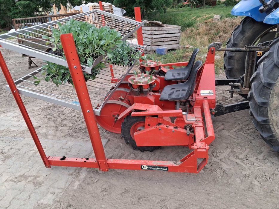 Sprzedam sadzarkę 2 rzędową checchi magli