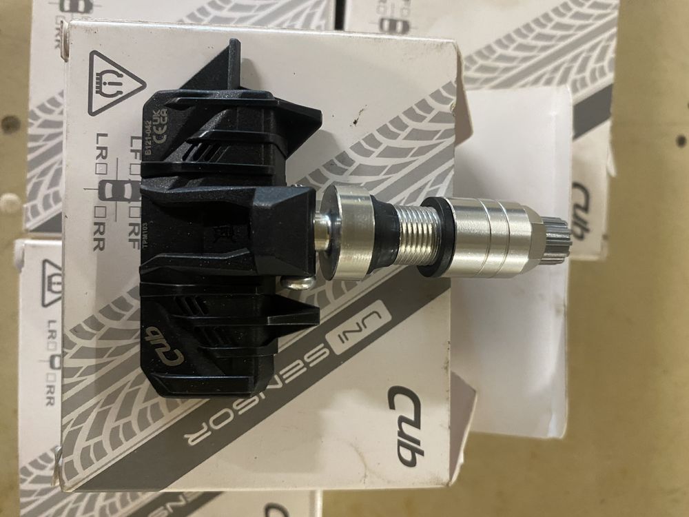 Czujniki tpms cub unisensor uniwesalne 433mhz 8 sztuk