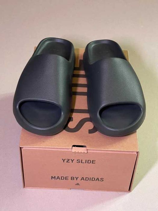 Buty męskie Klapki adidas_Yeezy_Slide_R.45