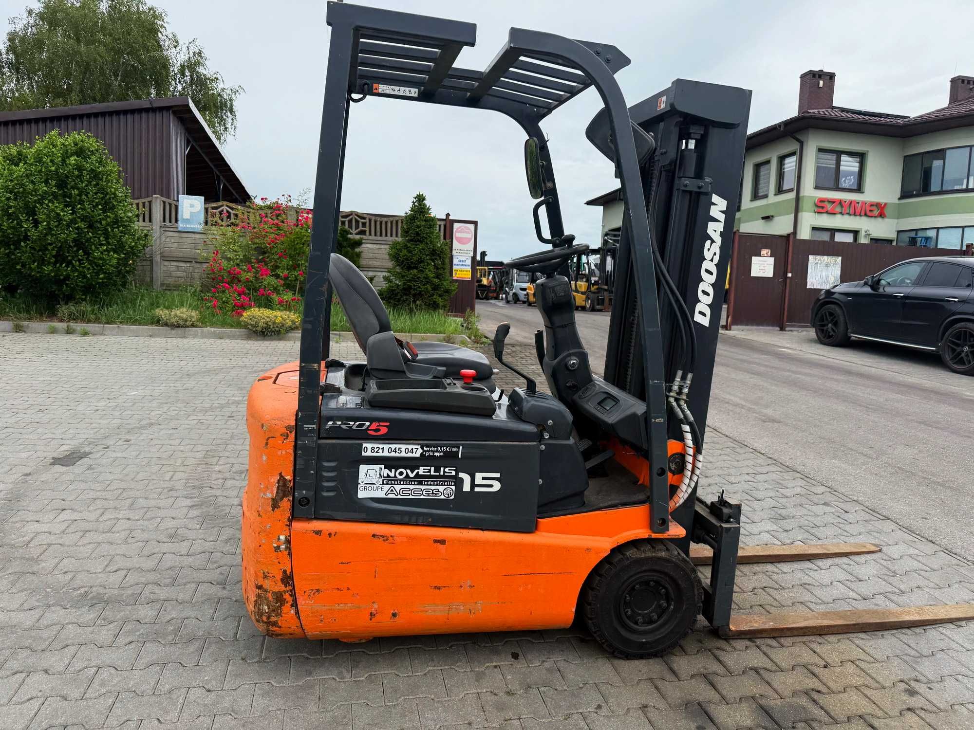 wózek widłowy elektryczny DOOSAN B15R-5 3-kołowy 2014r przesuw 4000mtg