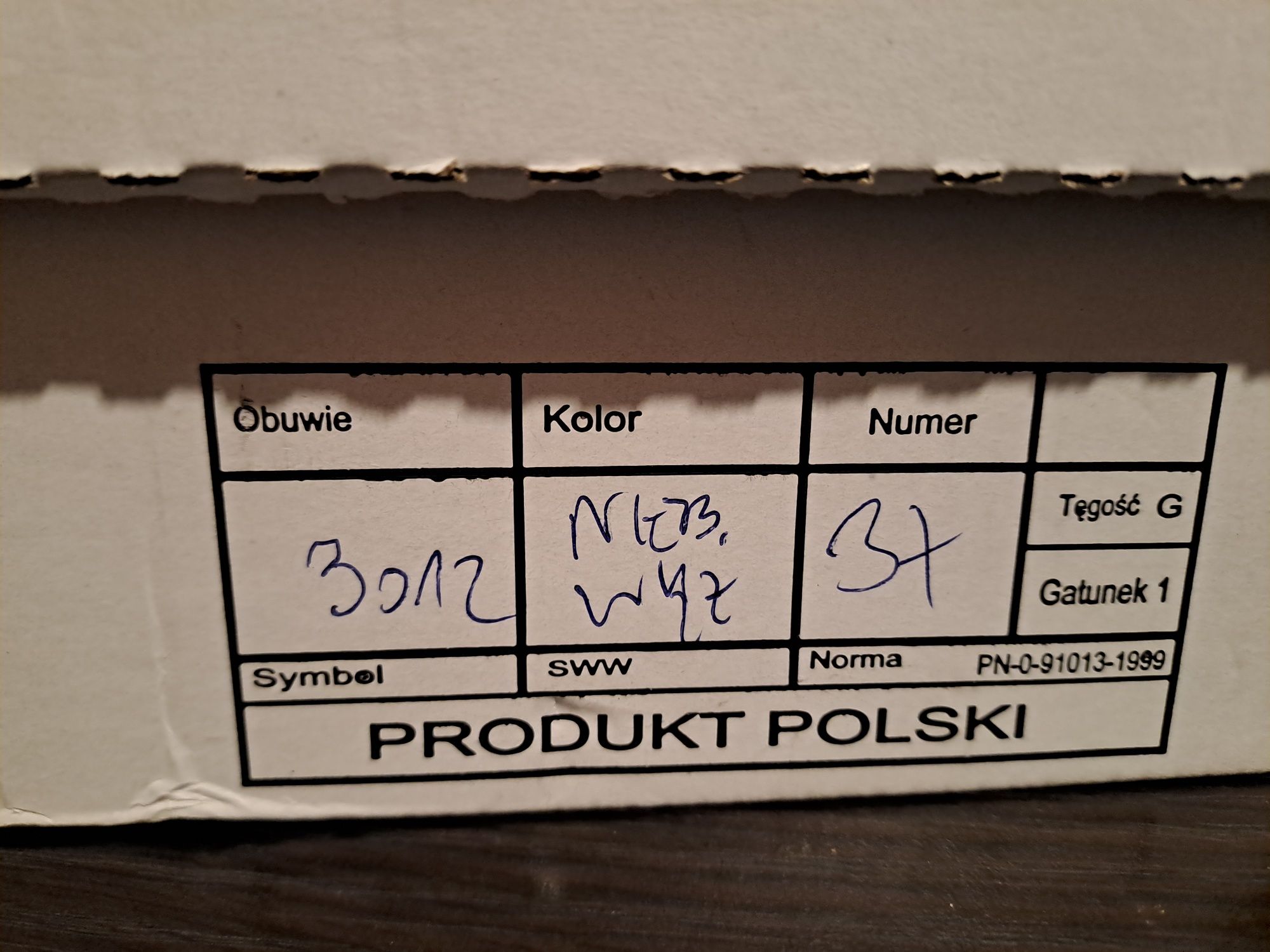 Polskie czółenka calzado