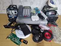 Uszkodzona elektronika na części, słuchawki JBL, VHS, telefon, zasila