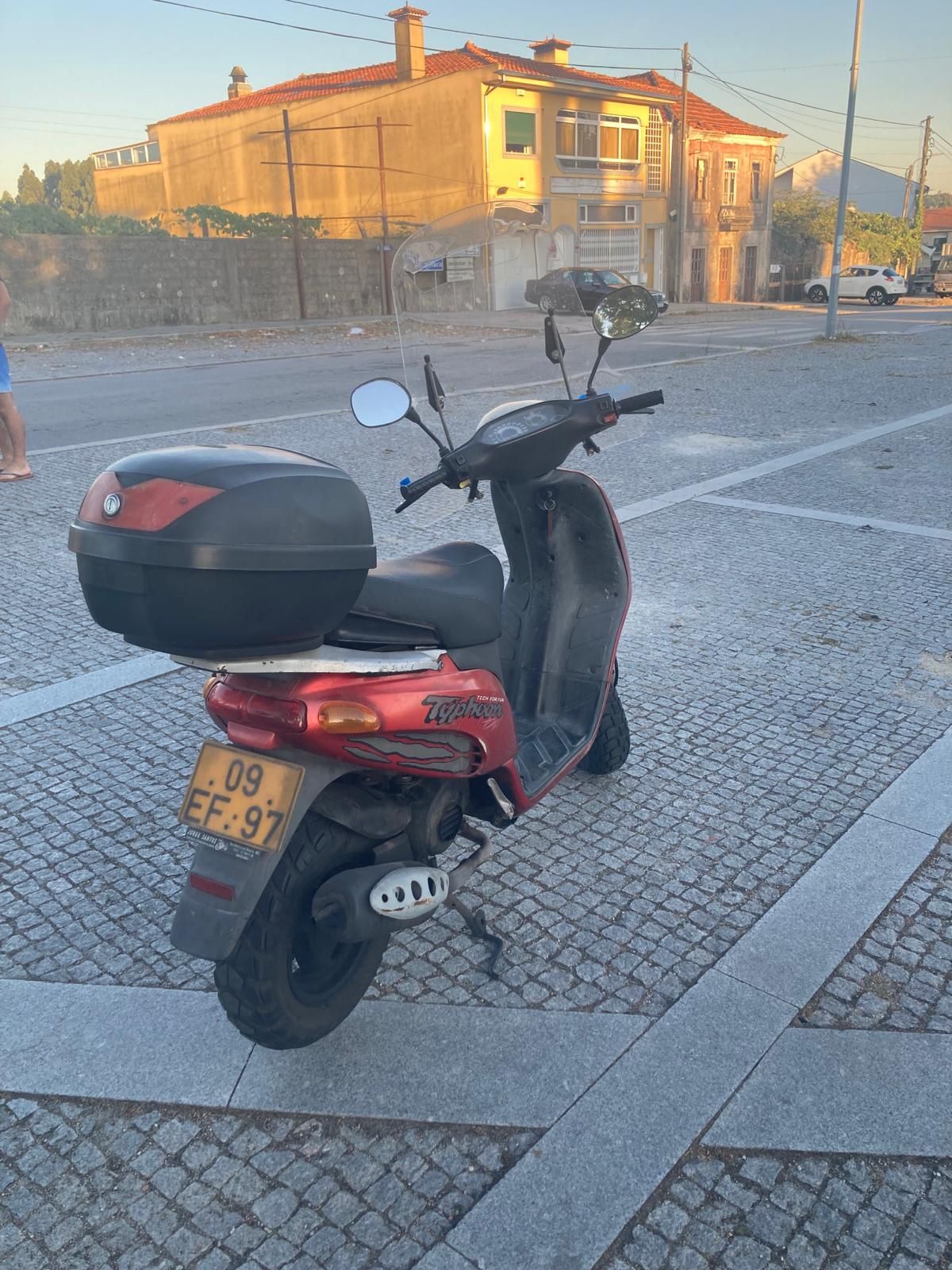 Gilera typhoon em bom estado