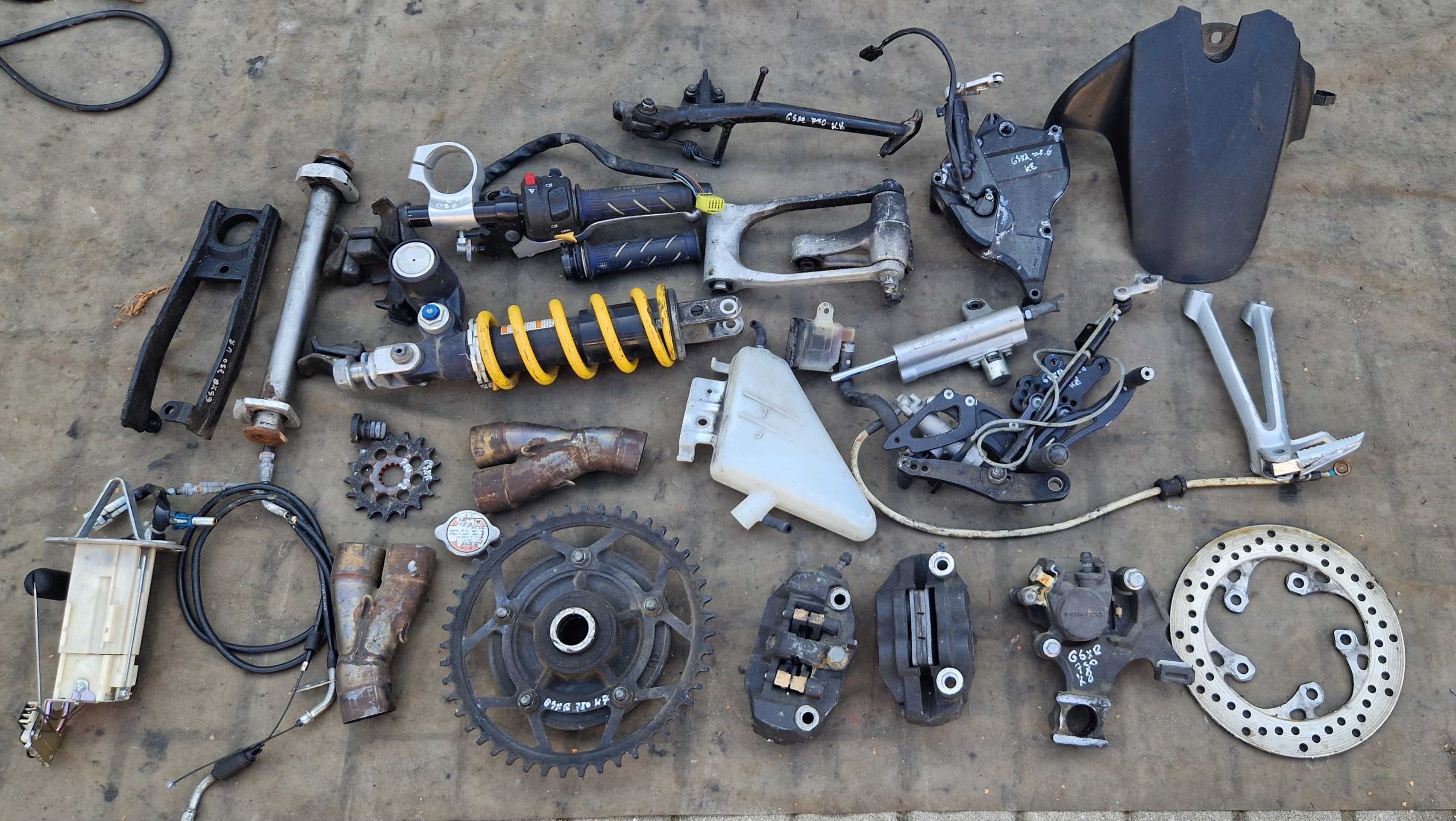 Suzuki GSXR 750 K8 K9 L0 amortyzator kierownica stopka pompa zacisk oś