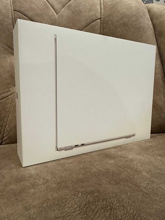 Продам новий запакований MacBook Air 13.6-inch з процесором Apple M2