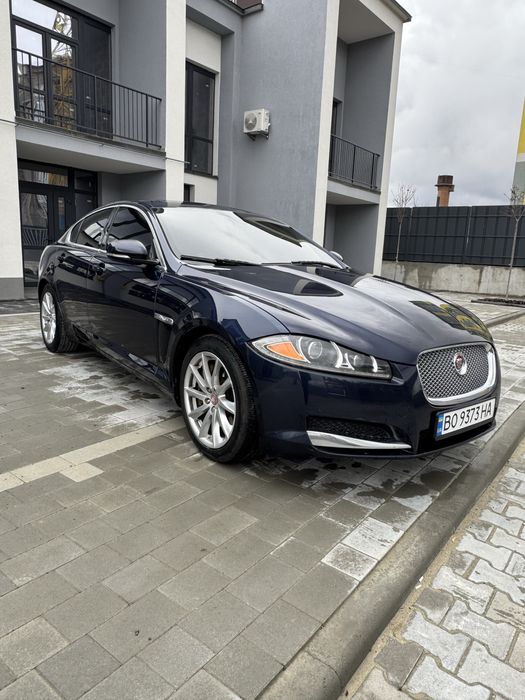 Ягуар XF 2015 Jaguar xf 2.0t