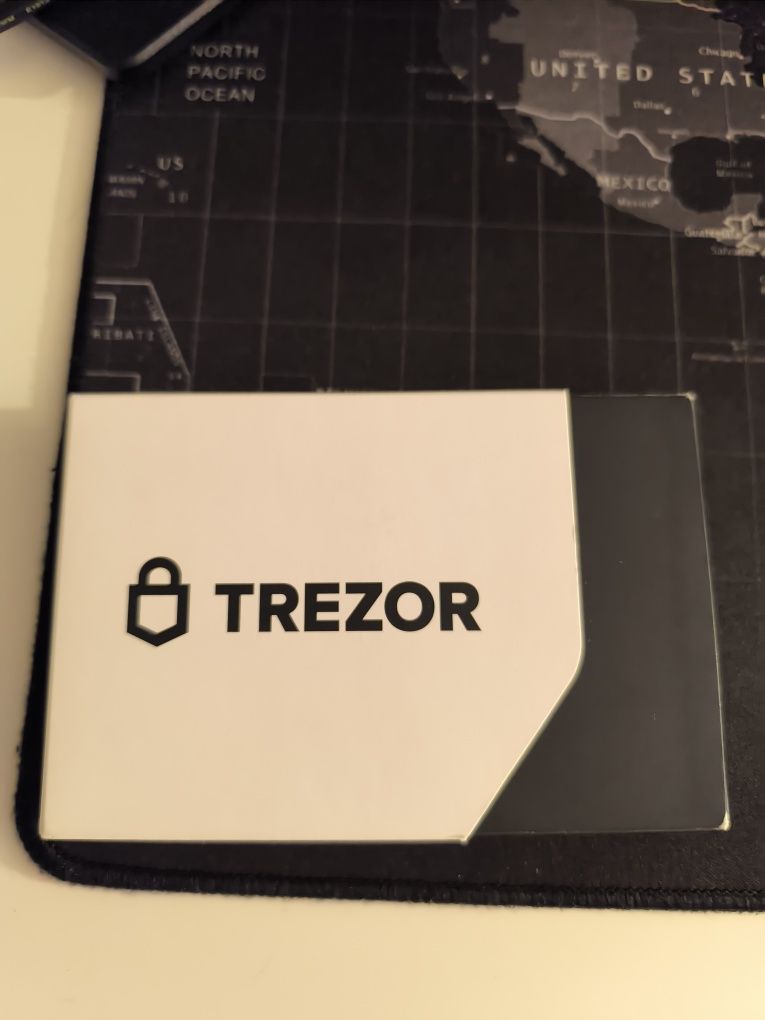Trezor model T NOWY