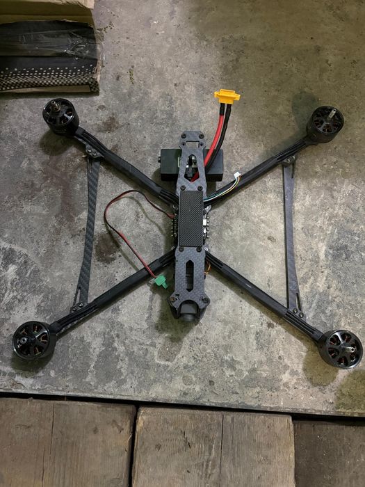 Продаж фпв дрон без батарей