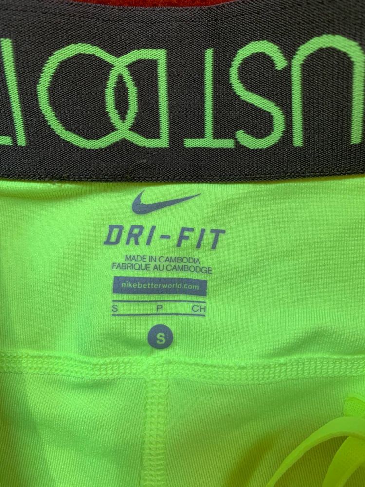Жіночі вкорочені лосини для бігу Nike