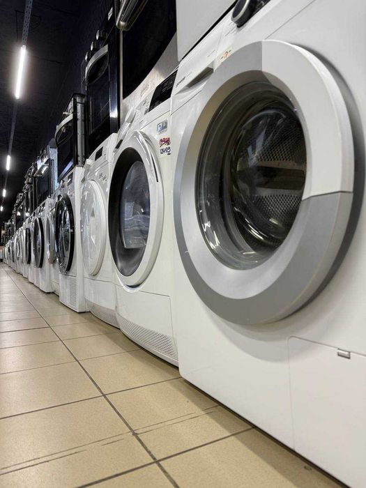 Продається прально-сушильна машина
Samsung WD70J5410AW
Гарантія!