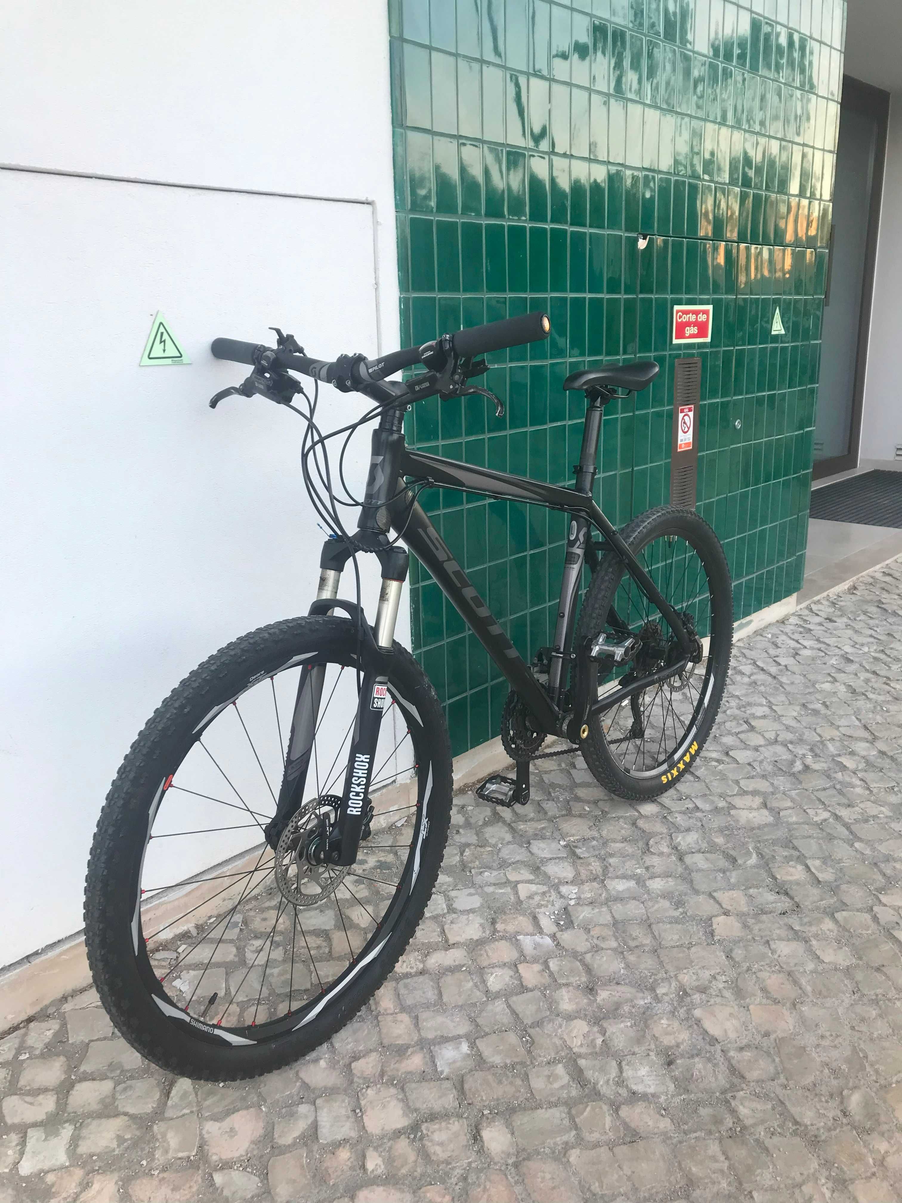 Bicicleta btt scott