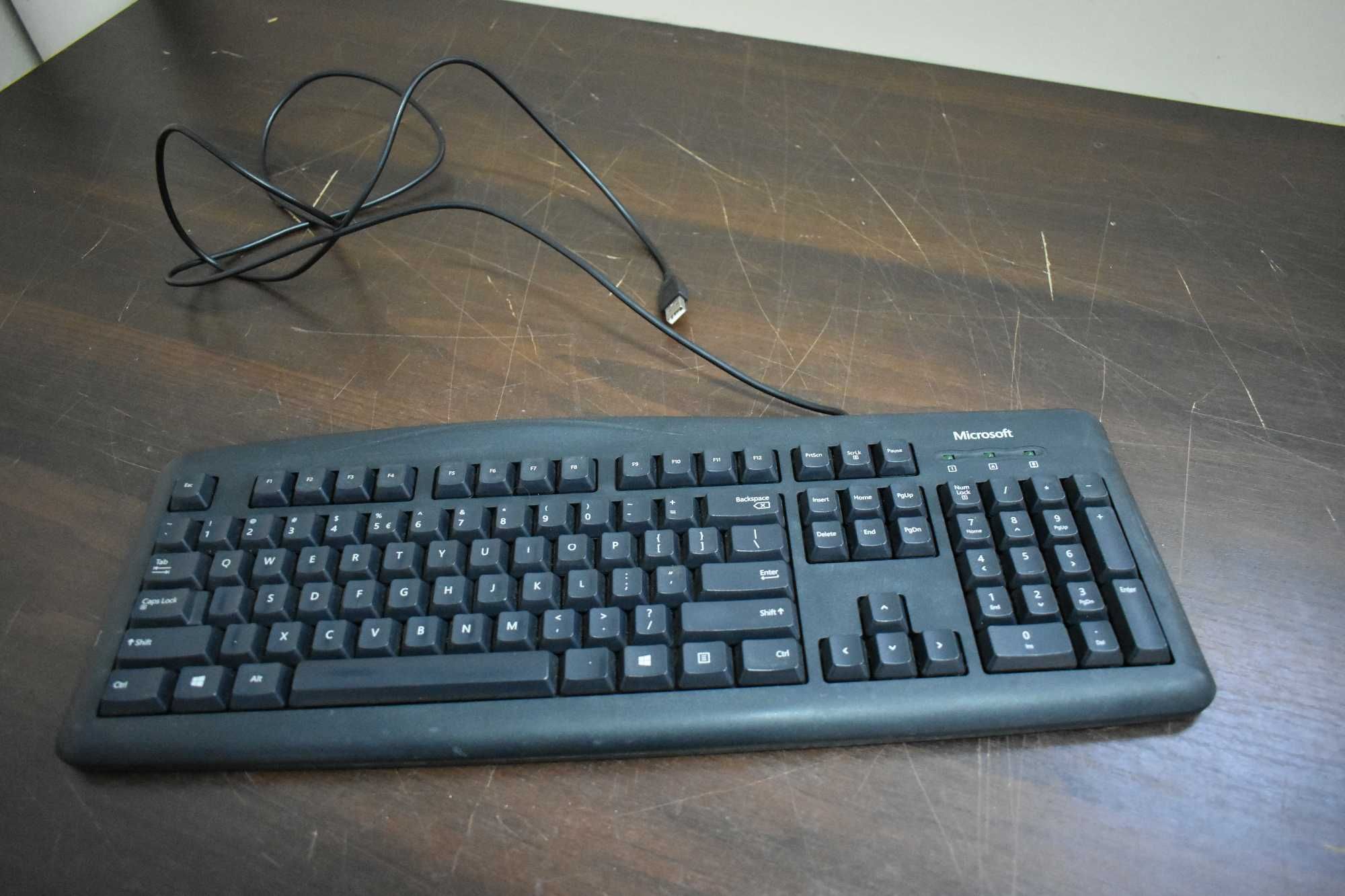 Klawiatura komputerowa, przewodowa Microsoft Wired Keyboard 200