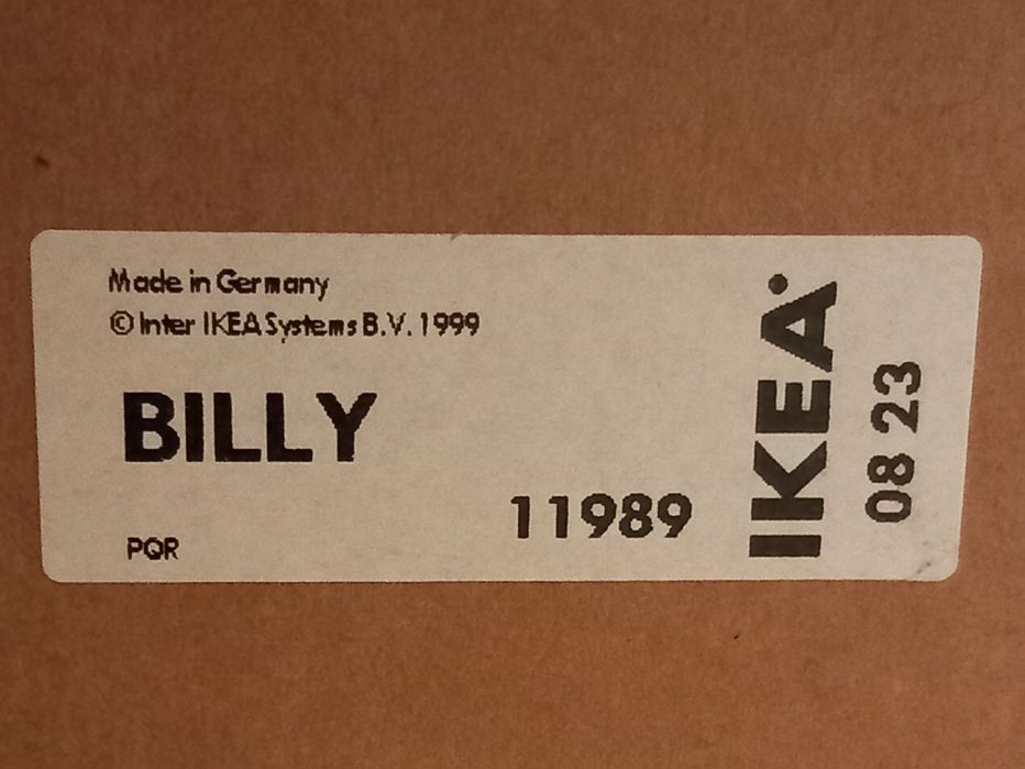 Estante BILLY cor FAIA com 8 prateleiras amovíveis