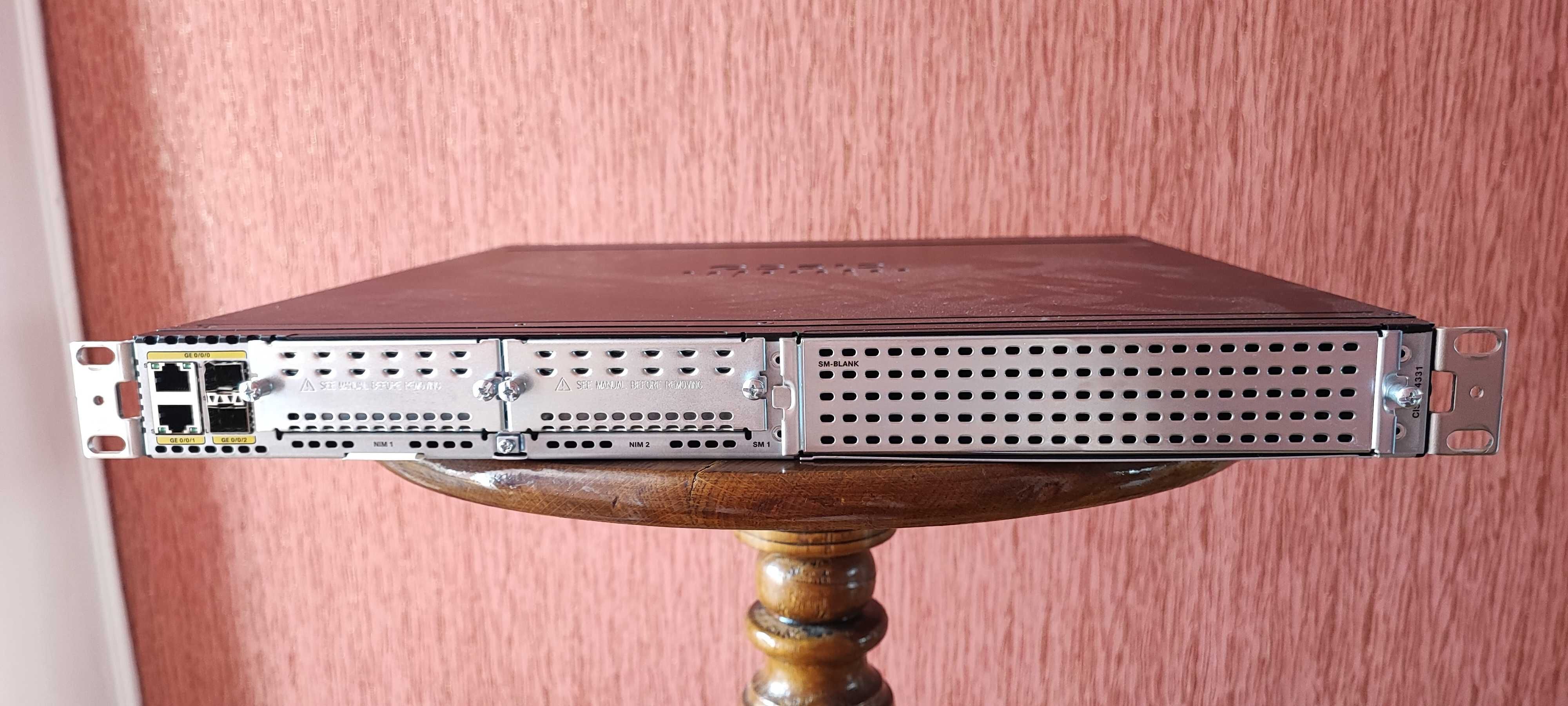 Маршрутизаторы Cisco ISR4331-SEC/K9 HSEC нал/безнал