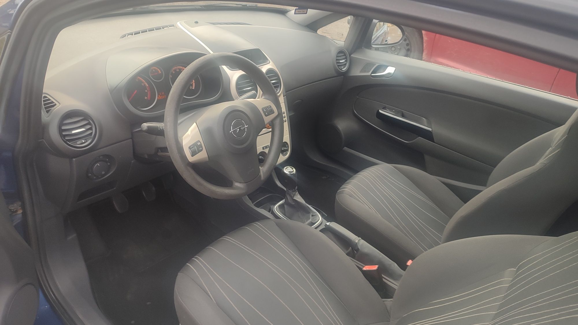 Opel Corsa D 1.0 klimatyzacja ładna