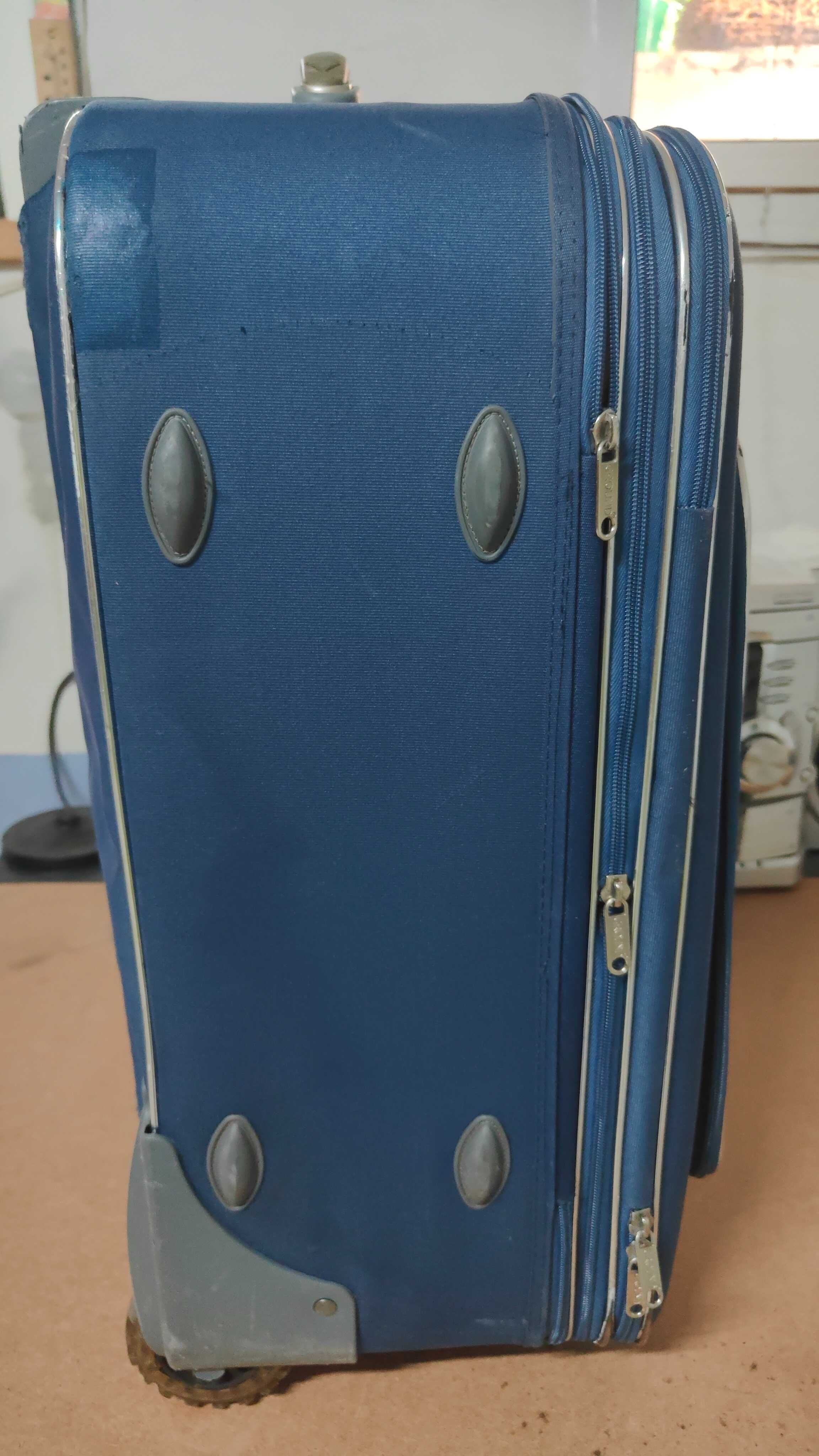 Чемодан 60*40*30