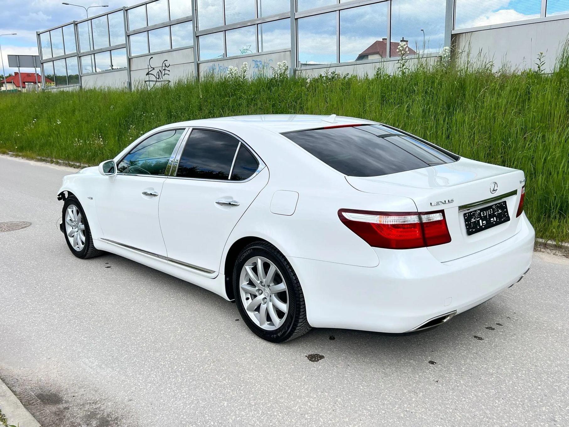 Lexus LS LS460 4.6 V8 70tys.km import Japonia/DE, lekko uszkodzony
