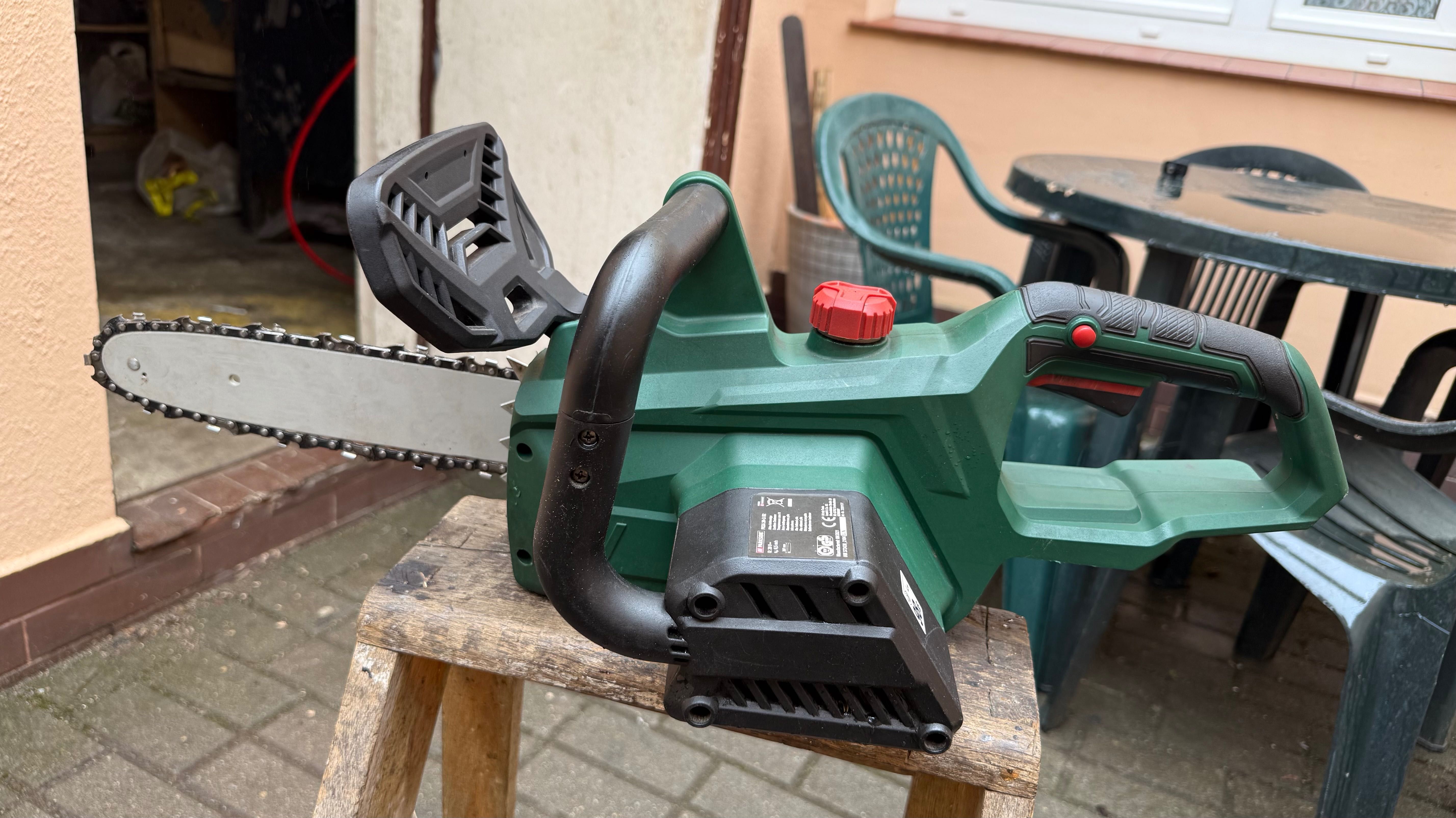Piła łańcuchowa akumulatorowa parkside 20v