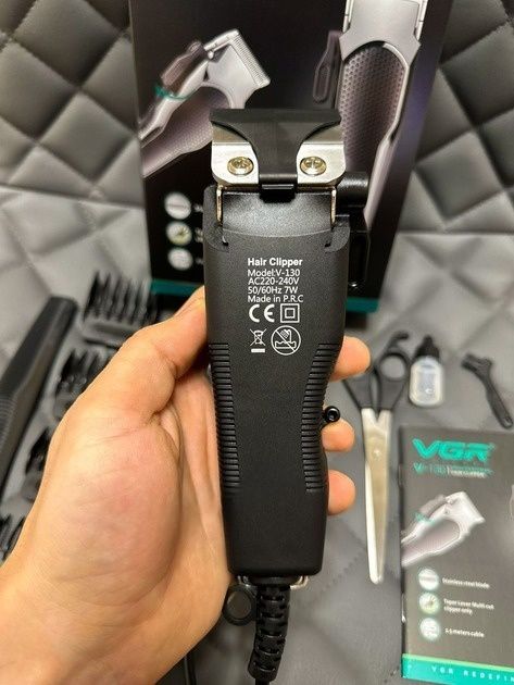 Професійна машинка для стрижки 10 Вт! Провідна машинка VGR V-130 4 в 1