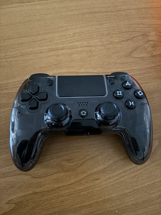 Pad do Playstation 4 nowy