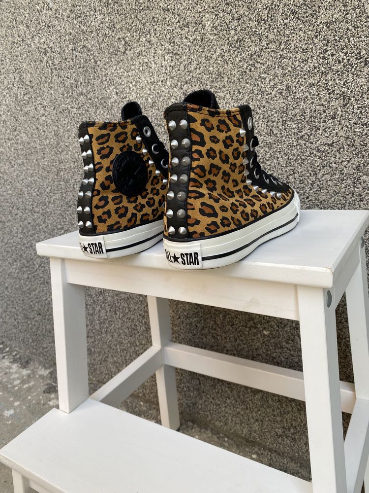 Оригінал шкіряні кеди Converse Chuck Taylor All Star Leopard Stud 24см