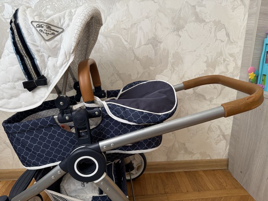 Коляска для кукол