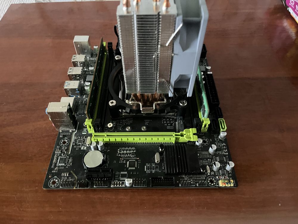 Сборка на материнской плате Machinist, Xeon E5 2670v3+Башня, 16gb ddr4