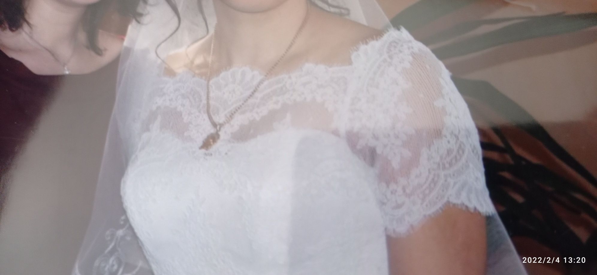Плаття весільне біле