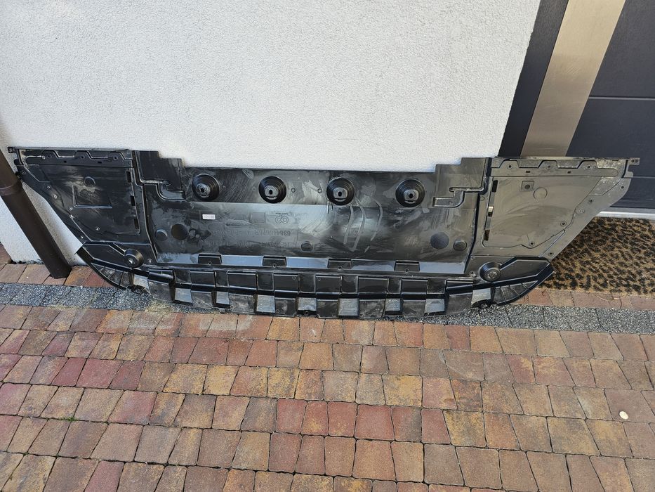 Podłoga zderzaka przedniego renault Rafale