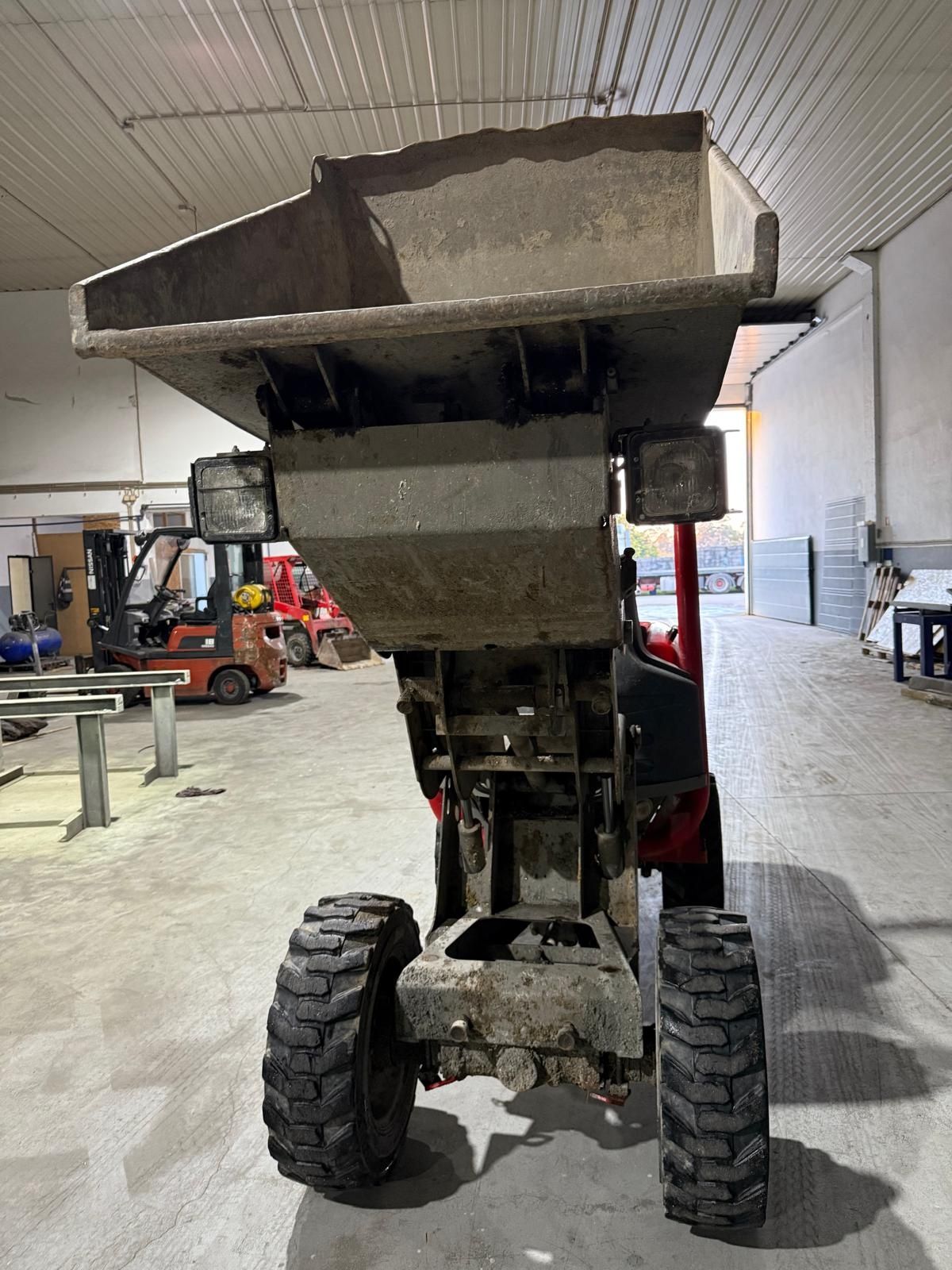 Dumper elevatorio com 1,20 cmtrs de largura