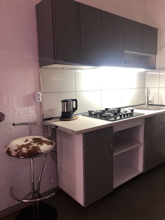 1-кімн., КИЇВСЬКА (місце під авто)