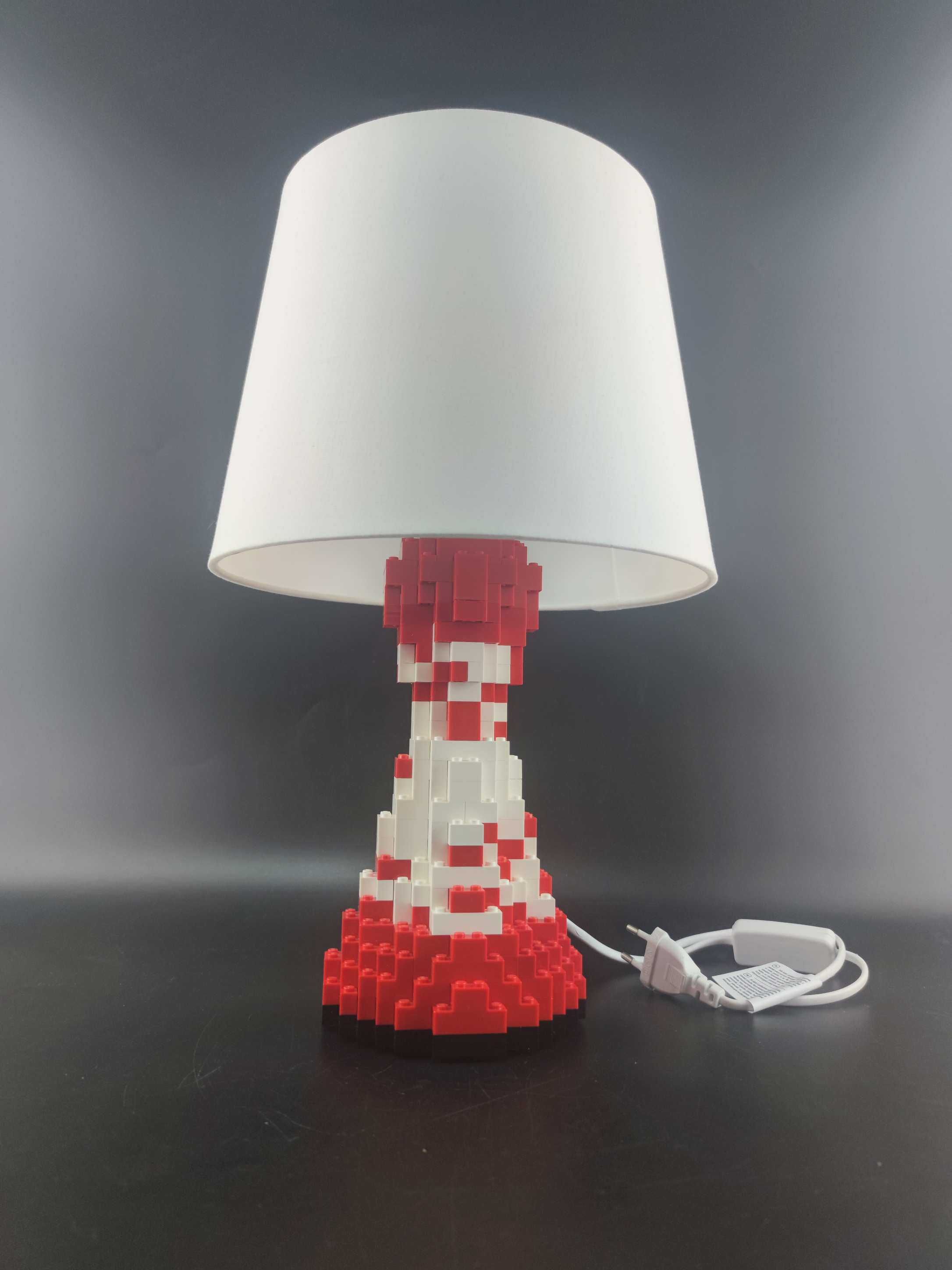 Art Lampa zbudowana z klocków LEGO 3291klocków Sztuka Rzeźba Decor