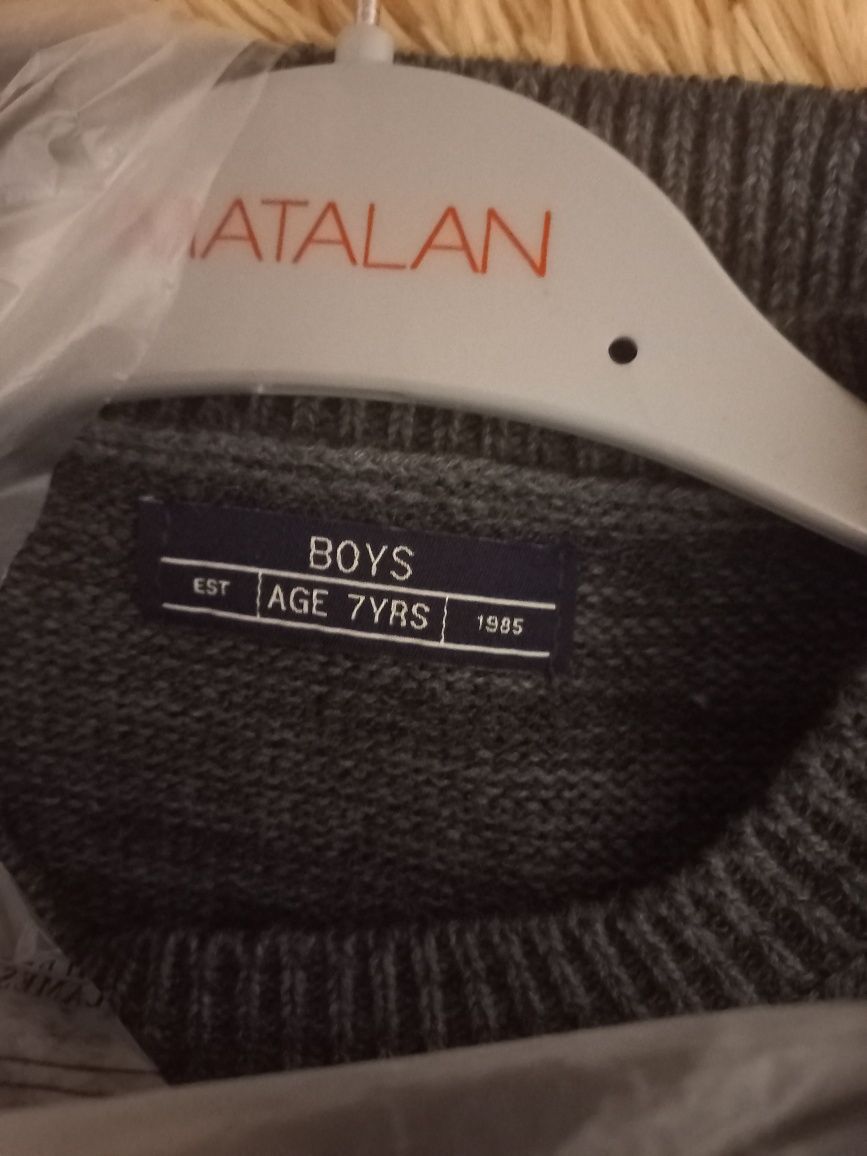 Свитер новый Matalan,7лет