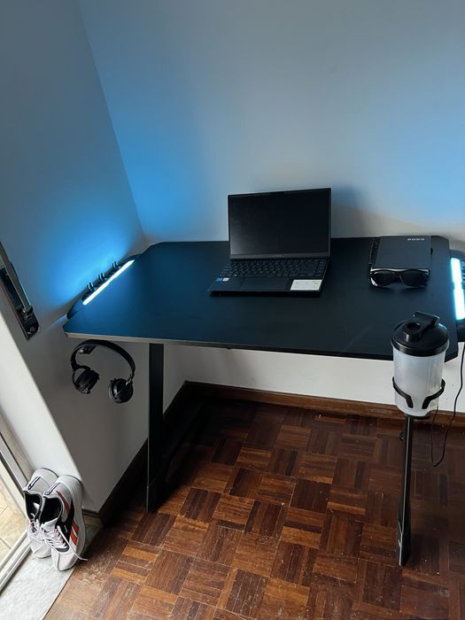 Mesa e Cadeira Gamer