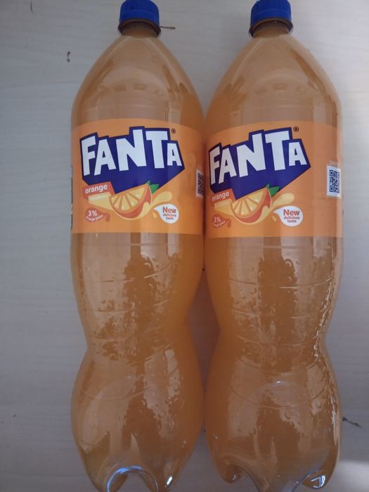 Fanta o smaku pomarańczowym 2 l