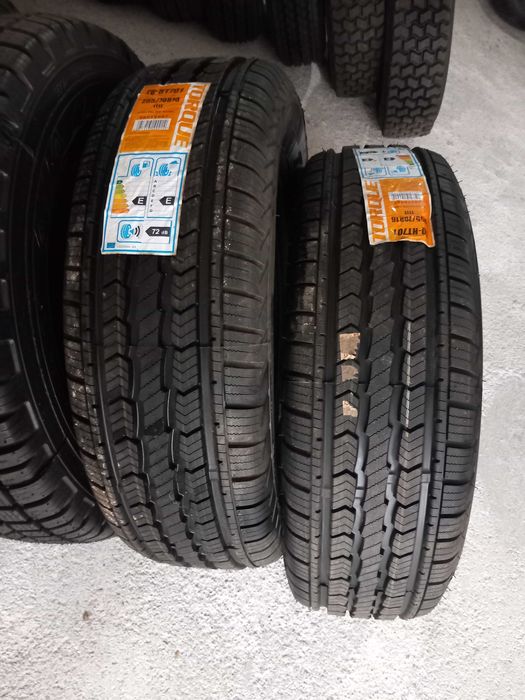 2 Pneus Novos 255/70R16 Torque