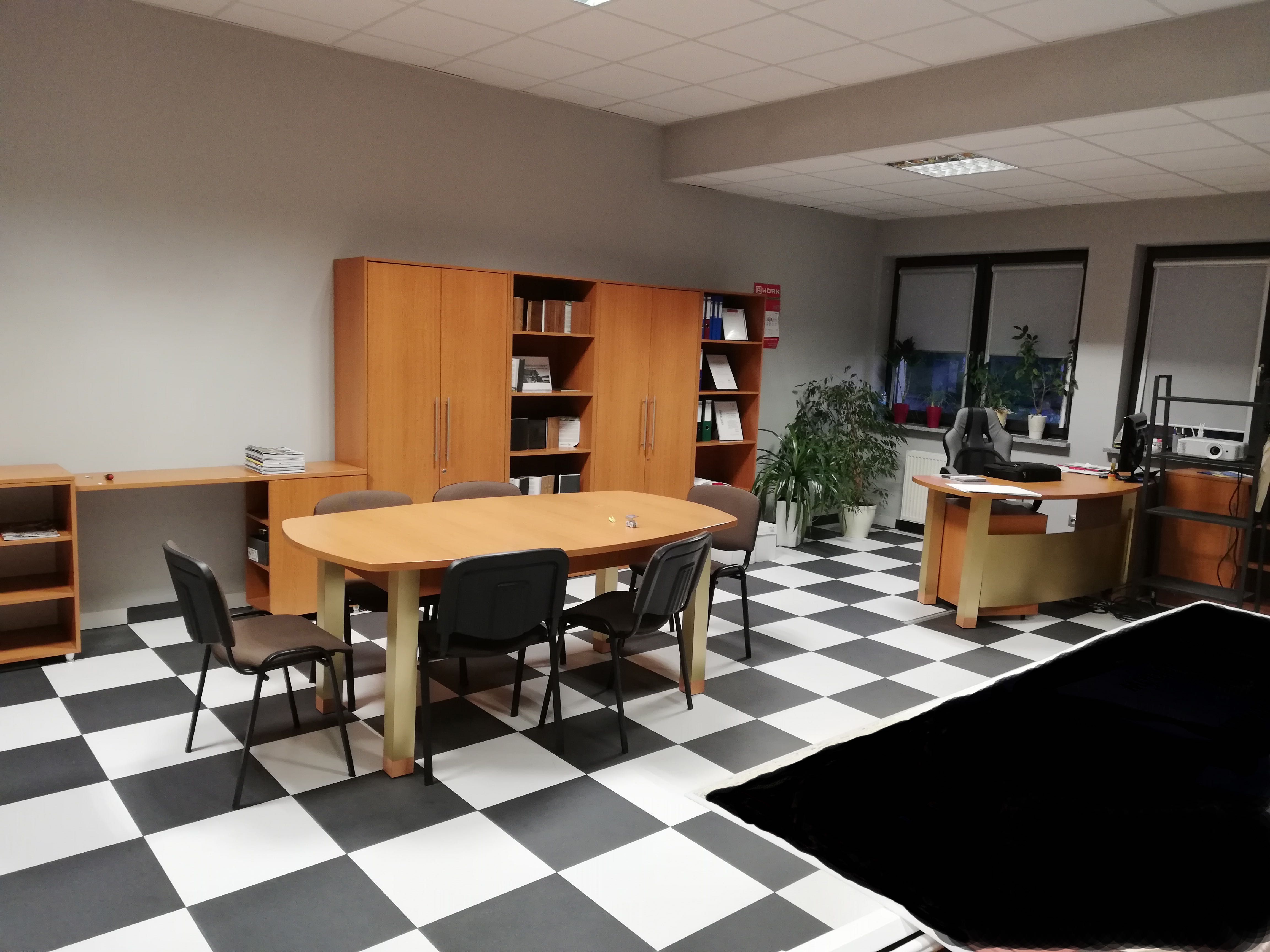 Lokal w Zduńskiej Woli 65m2/ogrzewanie w cenie!