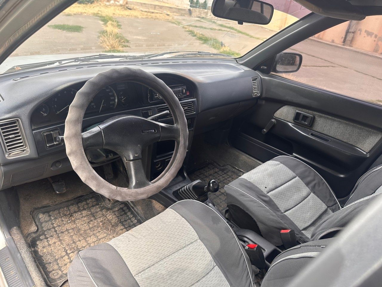 Toyota Corolla 7 лiтрiв по мiсту гарний стан
