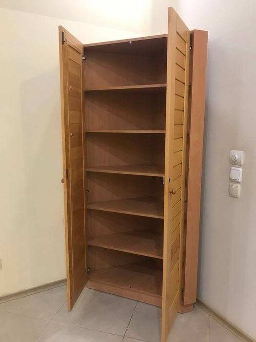 Шафа із дерева кутова