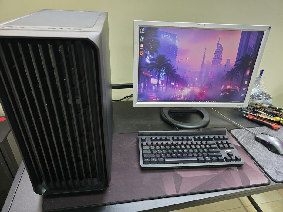 Компютер з монітором 22" Ryzen 5 2600 16gb ddr4 RX 460 2gb ssd 120