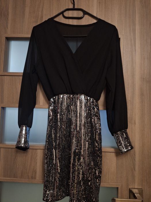 Błyszcząca sukienka